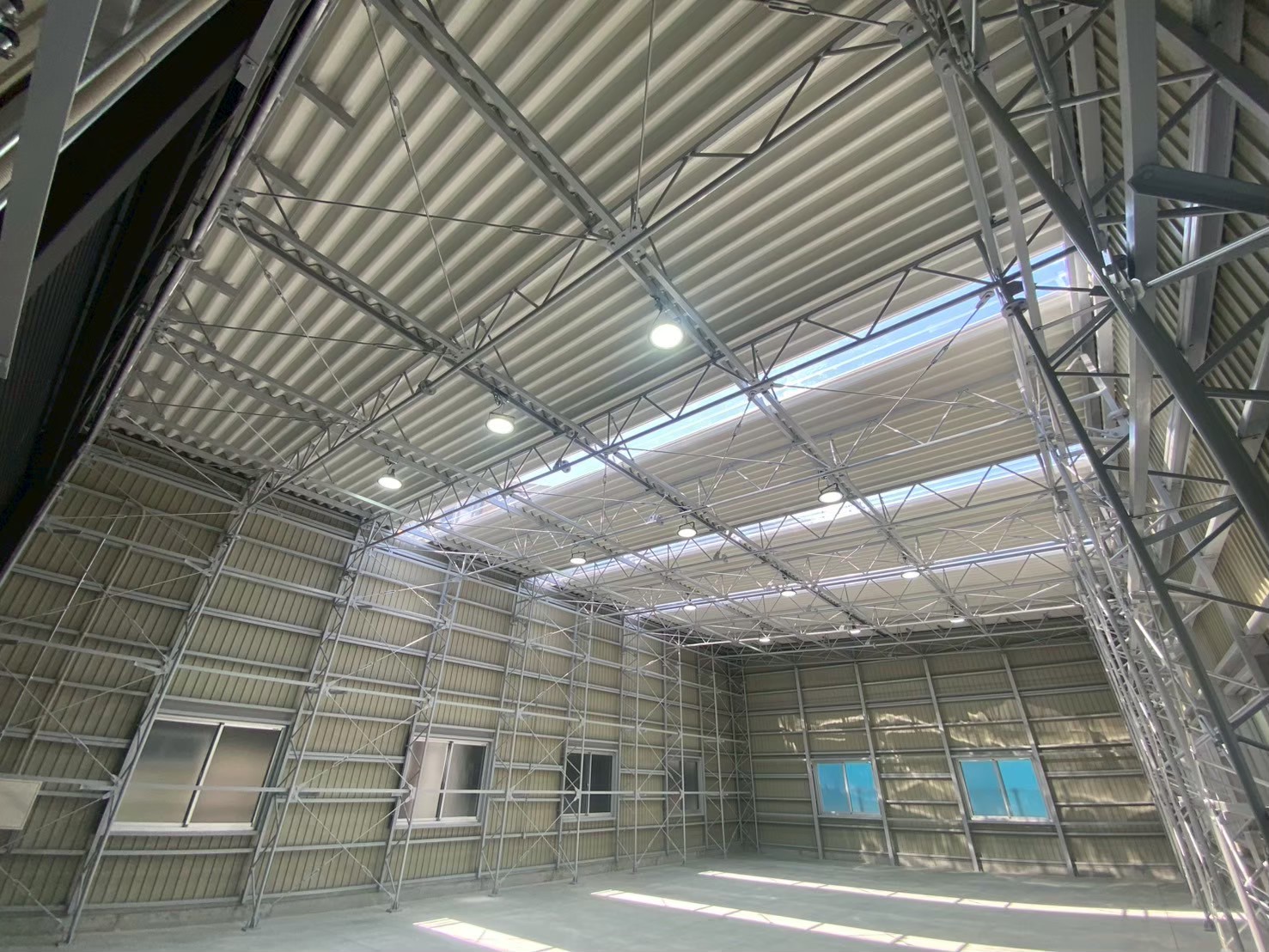 天井工事の現場 - 建築一式工事